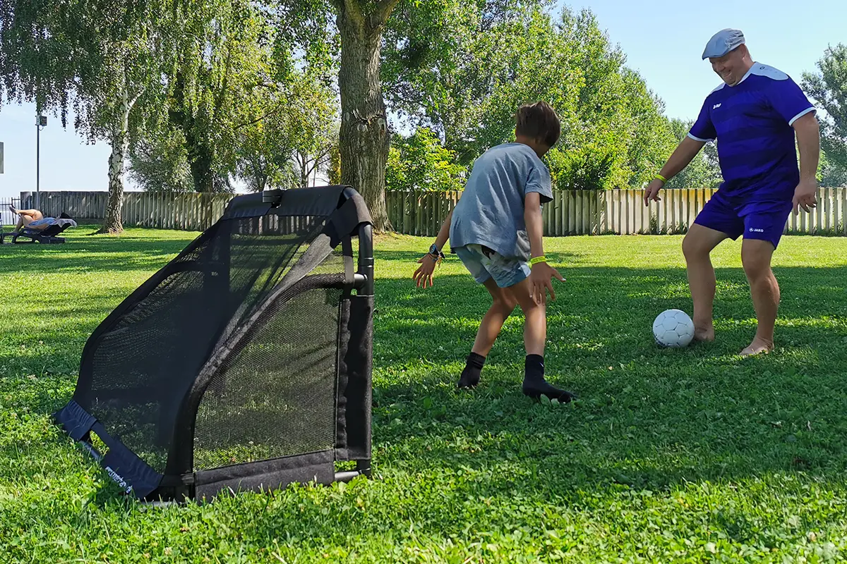 Fotbalová mini branka v kempu