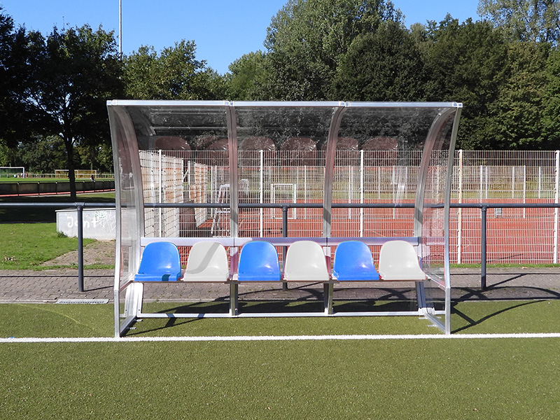 Modulární střídačka pro hráče – plastové sedačky