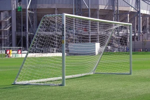 Celosvařená fotbalová branka Schäper 7,32x2,44m