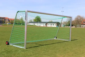 Pár přenosných branek 5x2m včetně integrované zátěže s kolečky 