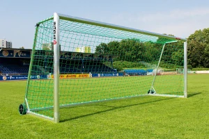 Tréninková fotbalová branka Schäper „Basic“ 7,32x2,44 m s koly a sítí