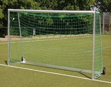 Celosvařená fotbalová branka Schäper 3x2m s kolečky a zátěží
