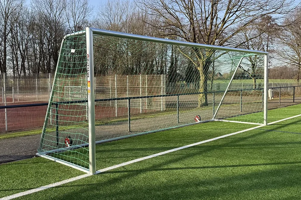 Fotbalová branka "PSG" 7,32 x 2,44 m s volitelnou zátěží a kolečky