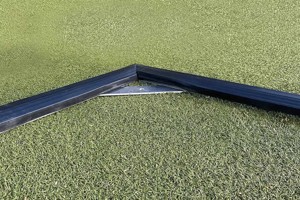 Základový rám Player Safe s ochranným polstrem pro branky 7,32 x 2,44 m