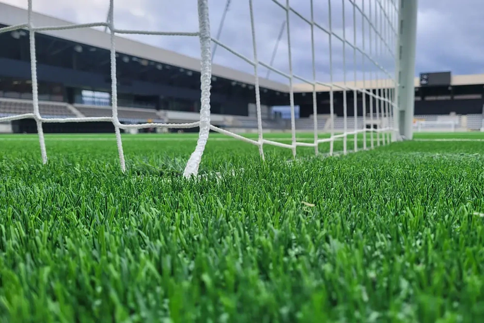 Zapuštěný základový rám Competition pro fotbalové branky 7,32 × 2,44 m