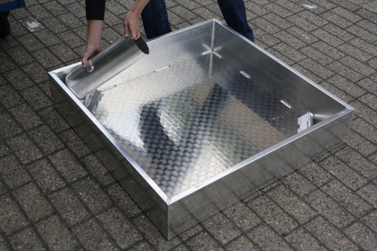 Ukotvení pro branku na plážovou kopanou