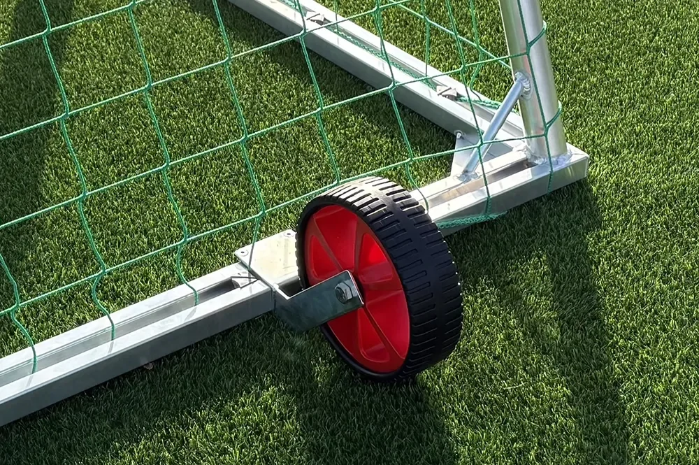 Fotbalová branka "PSG" 7,32 x 2,44 m s volitelnou zátěží a kolečky