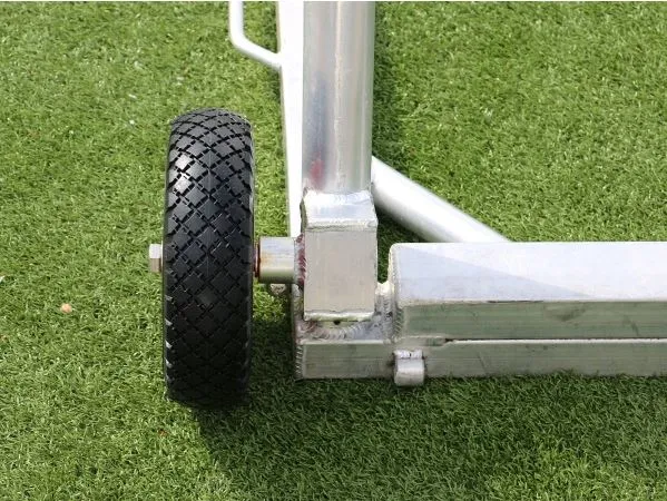 Pár přenosných branek 5x2m včetně integrované zátěže s kolečky 