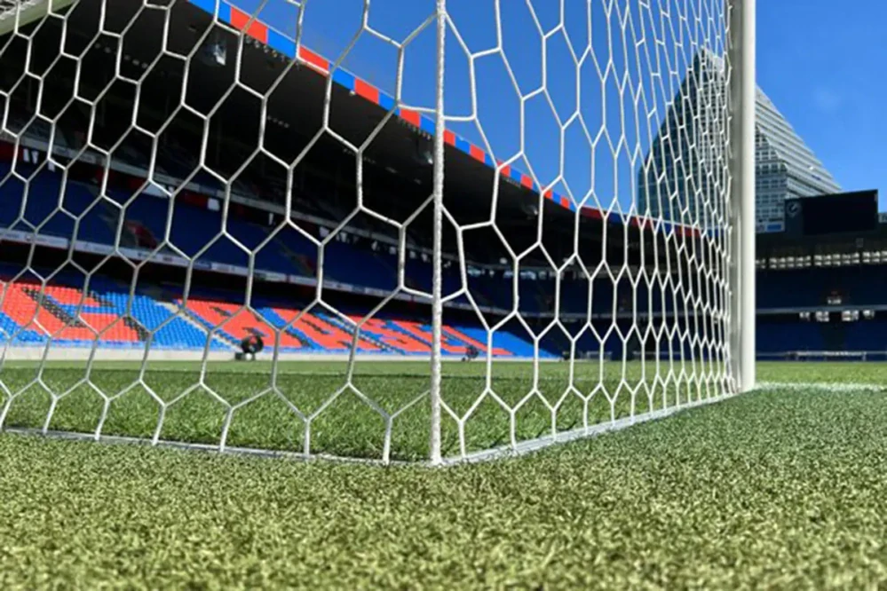 Zapuštěný základový rám Competition pro fotbalové branky 7,32 × 2,44 m